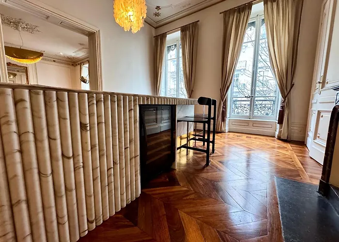 Le Palais De Verdun - 3 Ch-6p - 140 M2