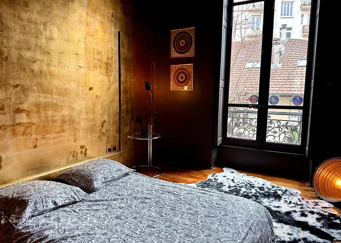 Apartment Le Palais De Verdun - 3 Ch-6p - 140 M2 *