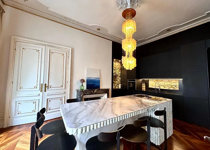 Apartment Le Palais De Verdun - 3 Ch-6p - 140 M2 *