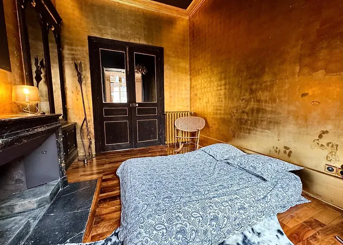 Le Palais De Verdun - 3 Ch-6p - 140 M2 *